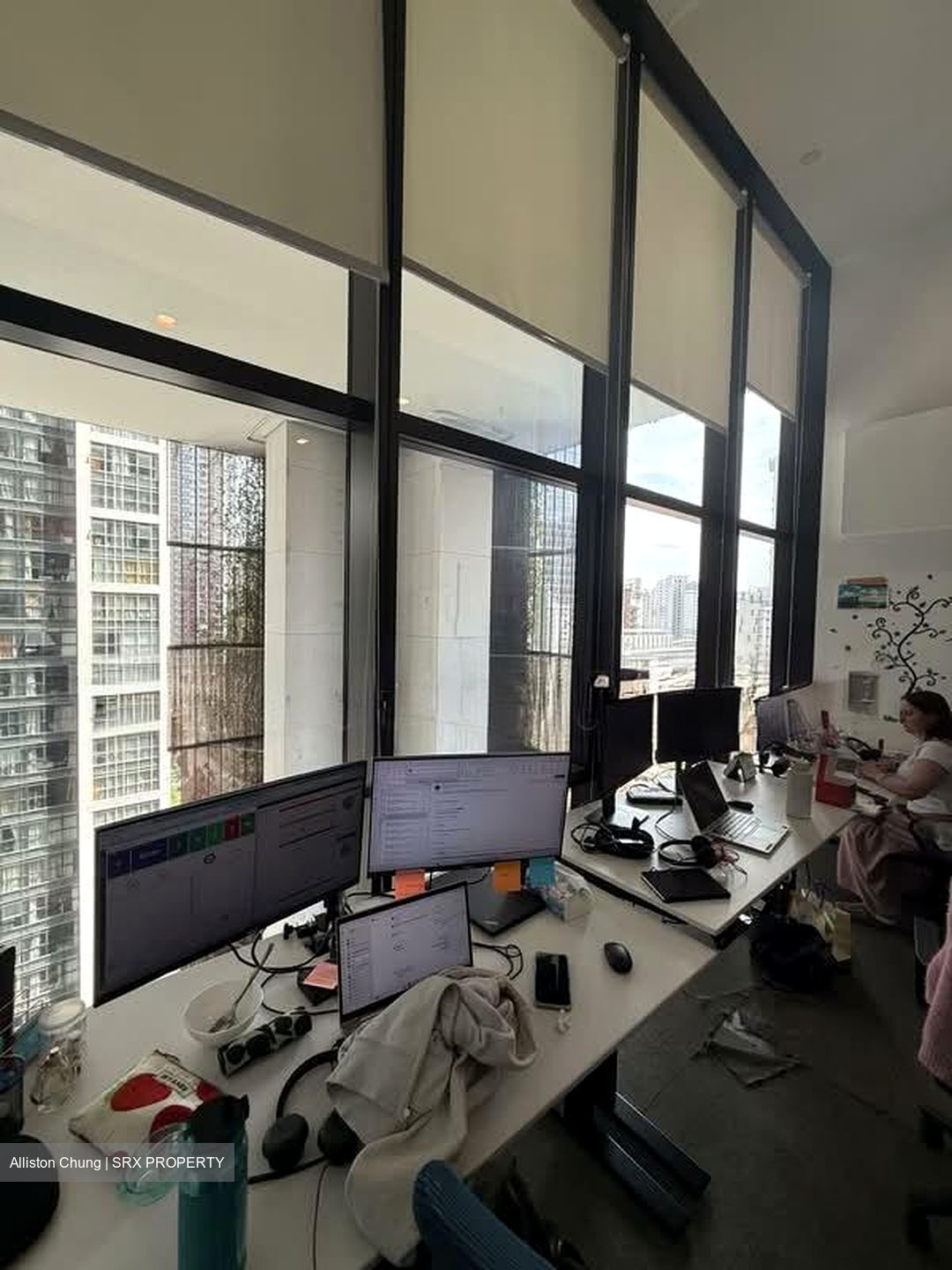 PS100 (D2), Office #557829171